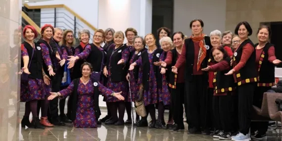 TAKSAV’dan İzmir Köy Tiyatroları’na Özel Ödül