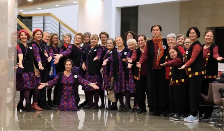 TAKSAV'dan İzmir Köy Tiyatroları'na Özel Ödül