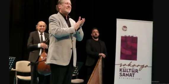 Ahmet Özhan, Sakarya’da Sanatseverlerle Buluştu