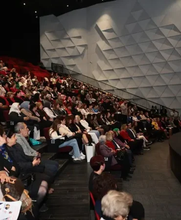 Kadin Meclisi039nde Secim Coskusu