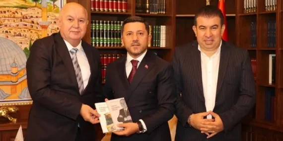 Kocaeli’den Nevşehir Belediye Başkanı Rasim Arı’ya Tebrik Ziyareti