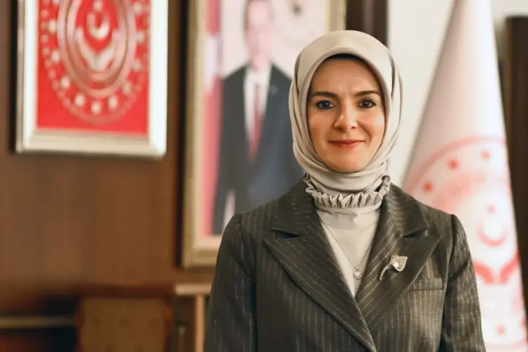 Aile'den 'sosyal medya' ayarı! Niyetimiz zararlı içeriklerden korumak güncel haberi