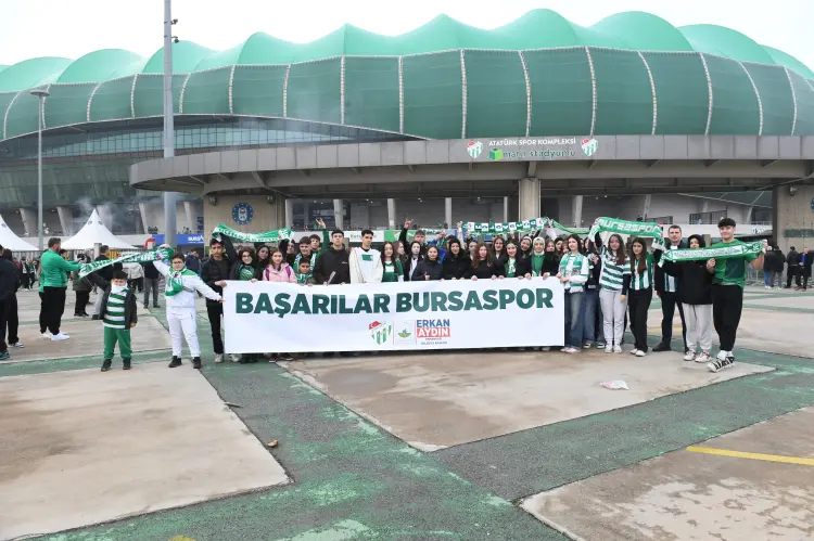 Başkan Aydın, Bursaspor’un maçını öğrencilerle birlikte izledi güncel haberi