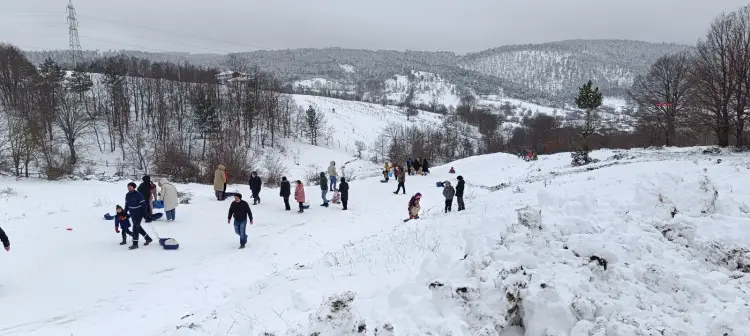 Bilecik Pazaryeri'nde 'kızak' coşkusu! güncel haberi