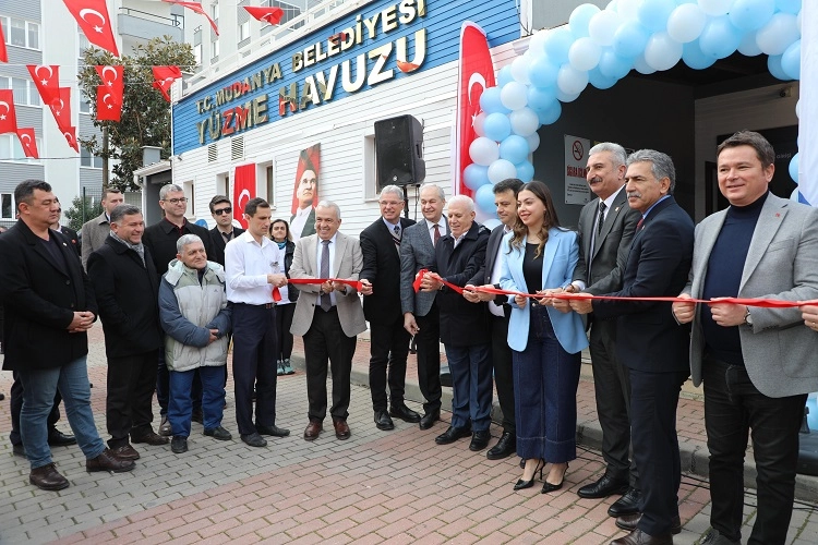 Bursa Mudanya Kapalı Yüzme Havuzu açıldı güncel haberi