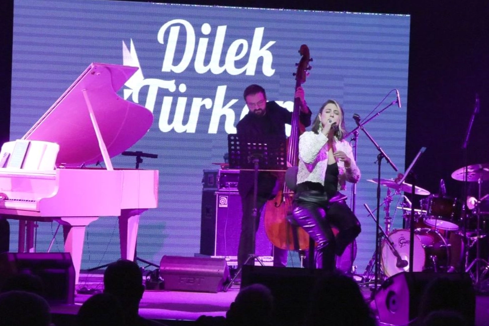 Bursa'da ‘Caz Pazarı’ rüzgarı, Dilek Türkan ile esti güncel haberi