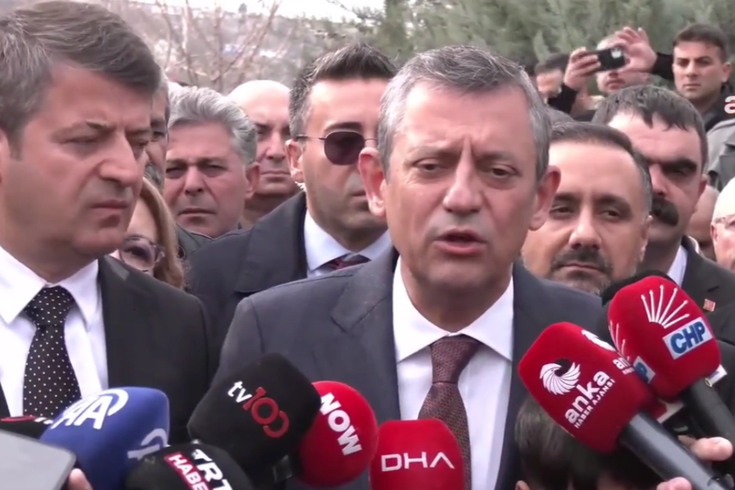 CHP deprem bölgesinde... Özel: Deprem yargılamaları fiyaskodur! güncel haberi