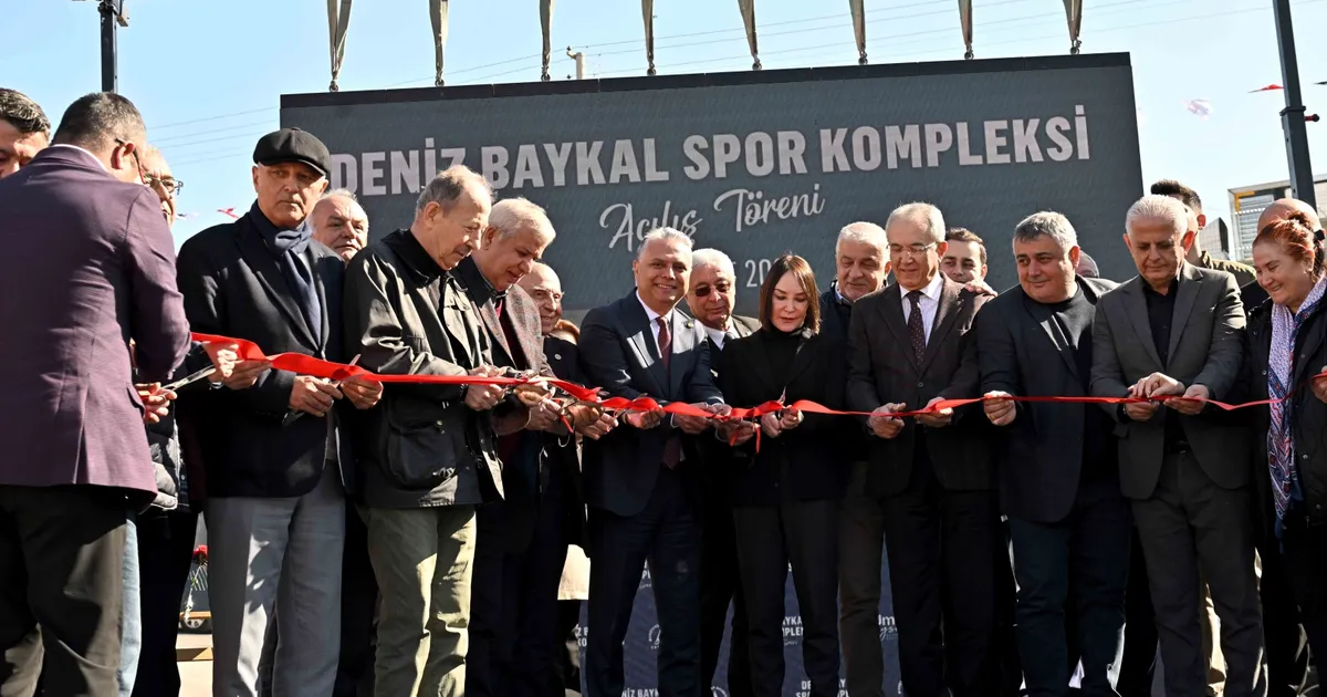 Deniz Baykal Spor Kompleksi açıldı güncel haberi