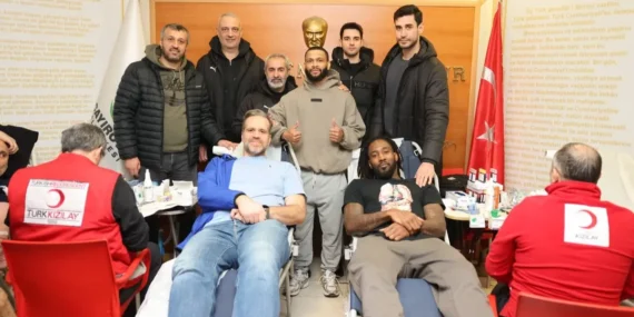 Dev adamlar kan bağışında bulundu güncel haberi