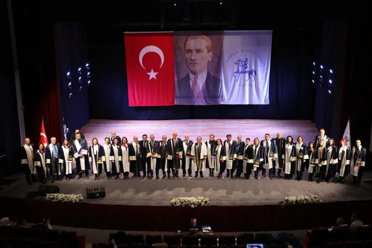 Dokuz Eylül'de 452 akademisyen gururlandırdı güncel haberi