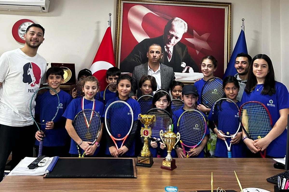 İstanbul Bakırköy'de sporcular başarıya koşuyor güncel haberi