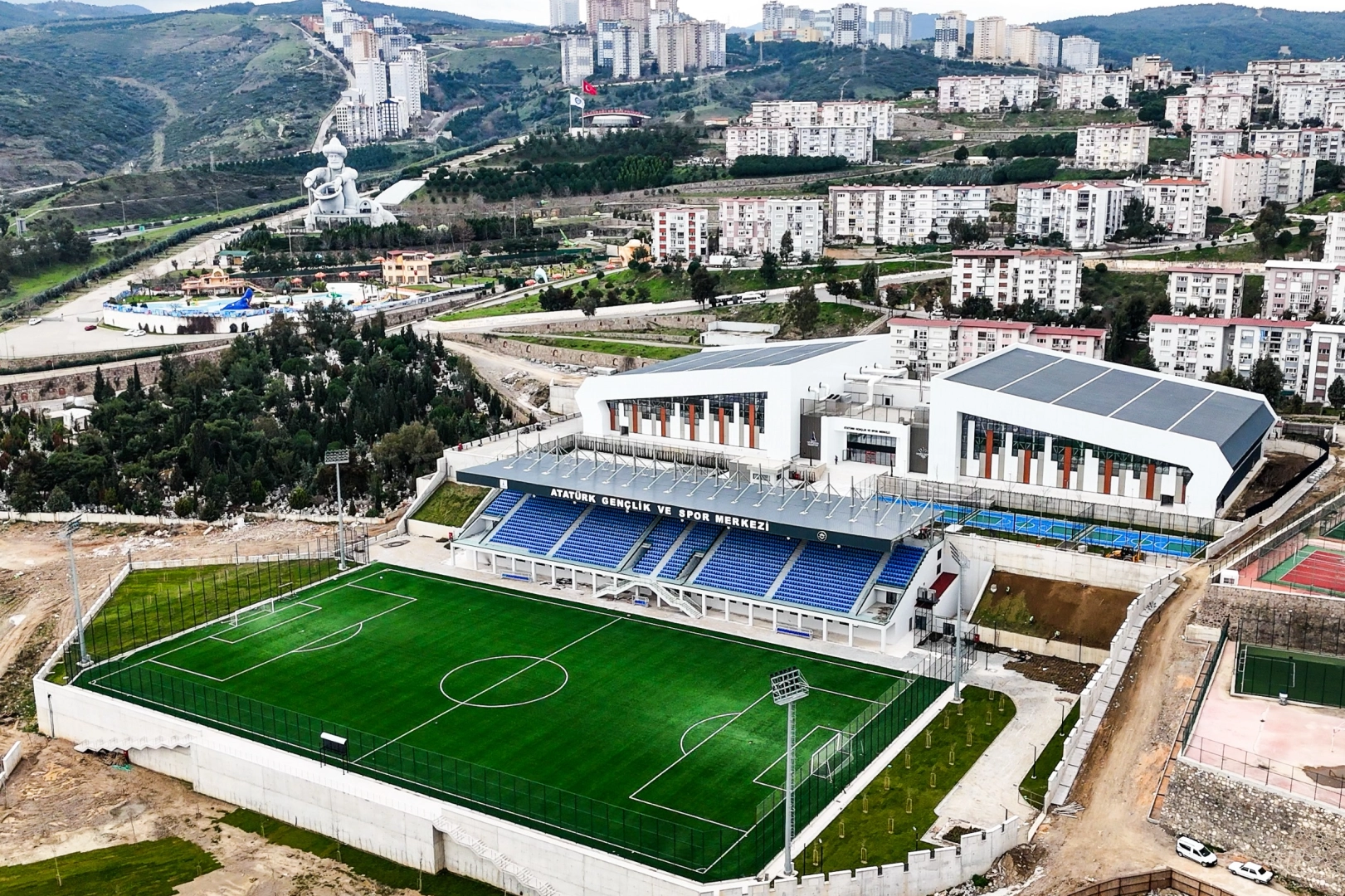 İzmir Karabağlar’a dev spor kompleksi güncel haberi