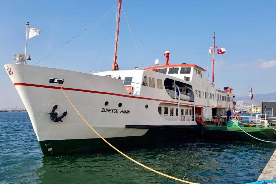 İzmir limanında 'Zübeyde Hanım' ziyarete açıldı güncel haberi