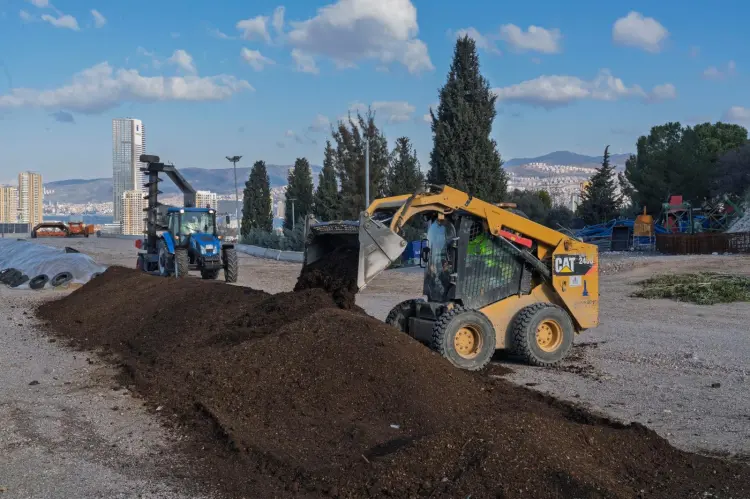 İzmir’in parkları yeşil dönüşümle canlanıyor güncel haberi