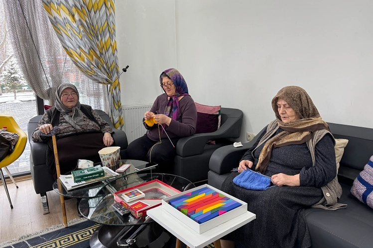 Kayseri'nin ulu çınarlarına sımsıcak ortam güncel haberi