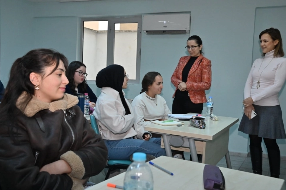 Manisa'da öğrenciler yeni binalarına kavuştu güncel haberi