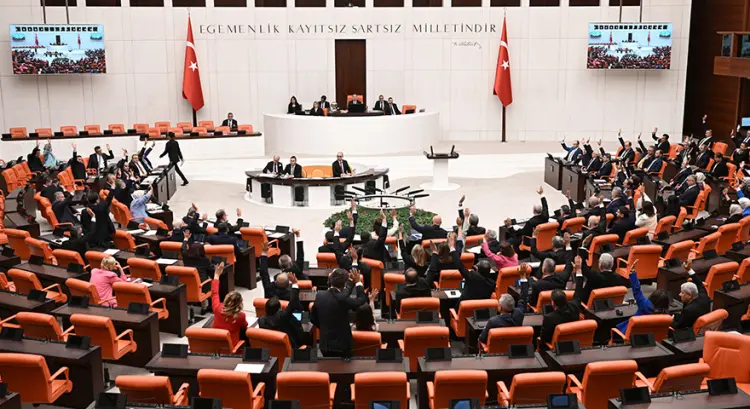 Türk askerinin Aden'deki görevi uzatıldı güncel haberi