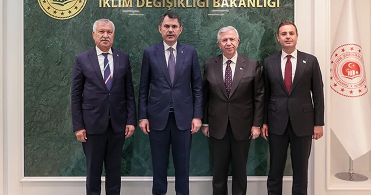 Adana, Ankara ve Balıkesir'den Bakan Kurum'a ziyaret haberi