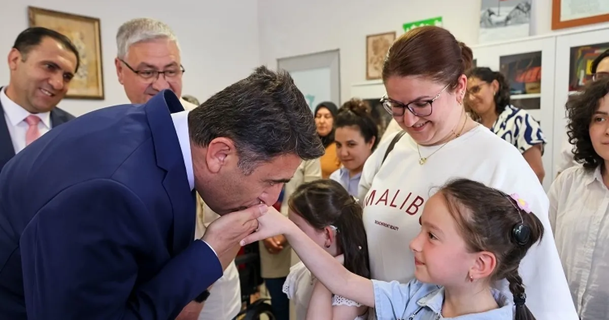Bilecik Valisi Şefik Aygöl’den özel bireylere anlamlı ziyaret haberi
