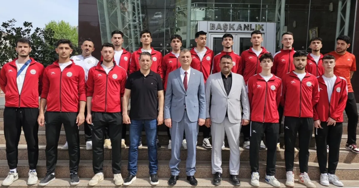 Gölcüklü voleybolcuların hedefi Türkiye Şampiyonası haberi