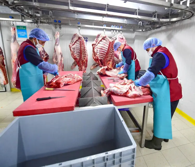 İZTARIM yerli ve sağlıklı eti sofralara taşıyor haberi