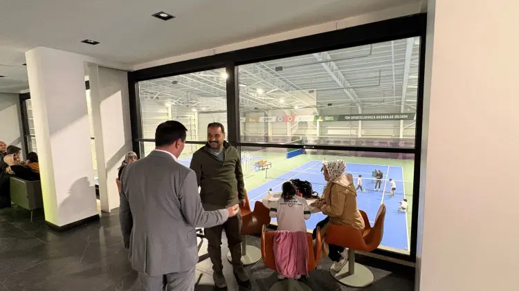 Konya'da Başkan Kılca Tenis Kortu’nda sporseverlerle buluştu haberi