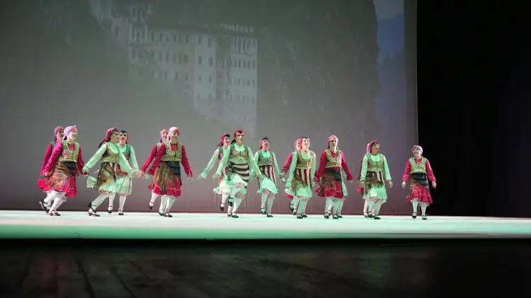 Maarif Orkestrası İzmir Bornova'da sahne aldı haberi