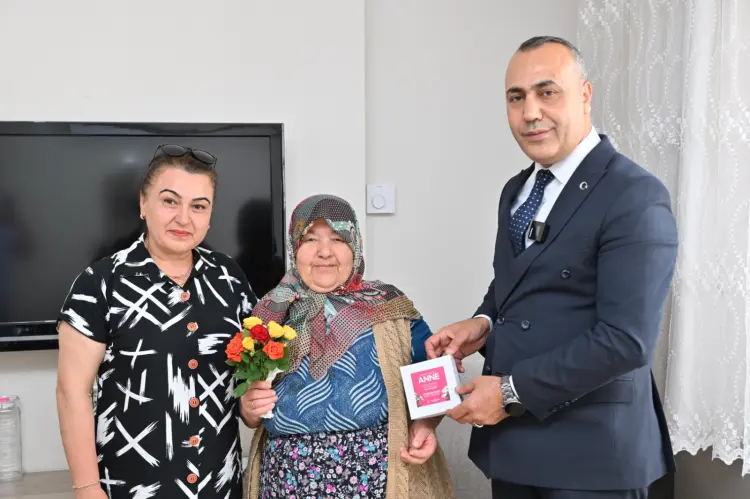 Manisa'da şehit annelerine Anneler Günü ziyareti haberi