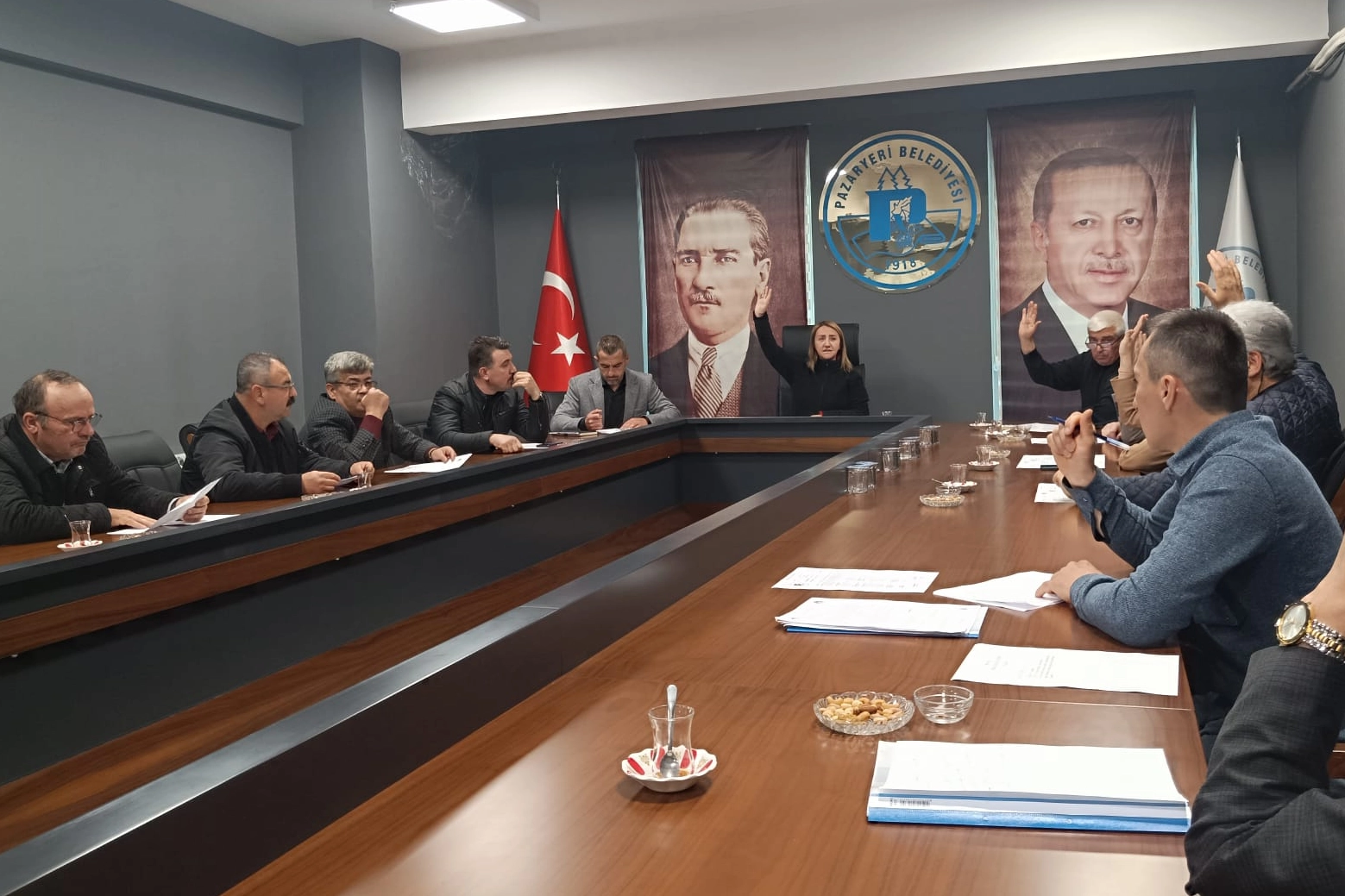 Pazaryeri Meclisi'nde ittifak çatlağı! haberi